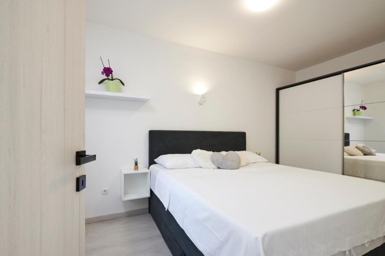 Apartment Josip Ciovo Trogir Buitenkant foto